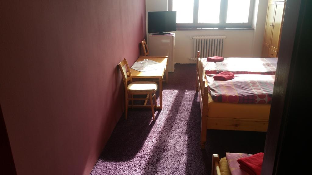 Hotel Koruna Roznov pod Radhostem Phòng bức ảnh