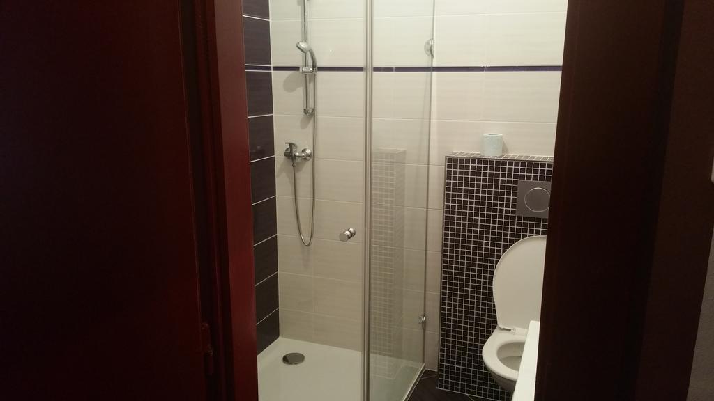 Hotel Koruna Roznov pod Radhostem Phòng bức ảnh