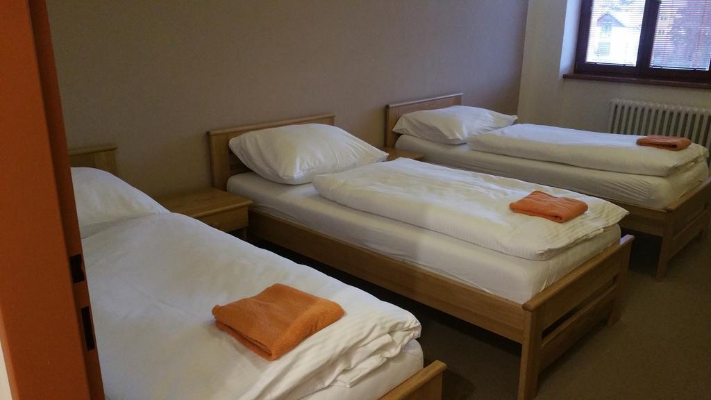 Hotel Koruna Roznov pod Radhostem Phòng bức ảnh