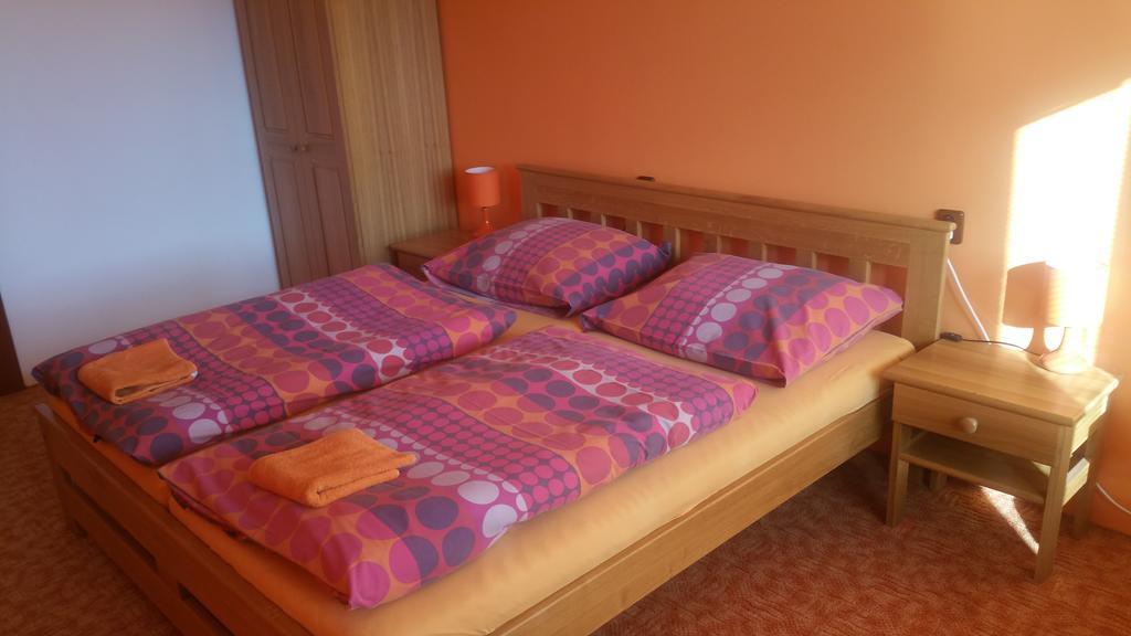 Hotel Koruna Roznov pod Radhostem Phòng bức ảnh